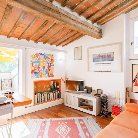 Piazza Dei Cavalieri Orange Attic Apartment Pisa Bagian luar foto