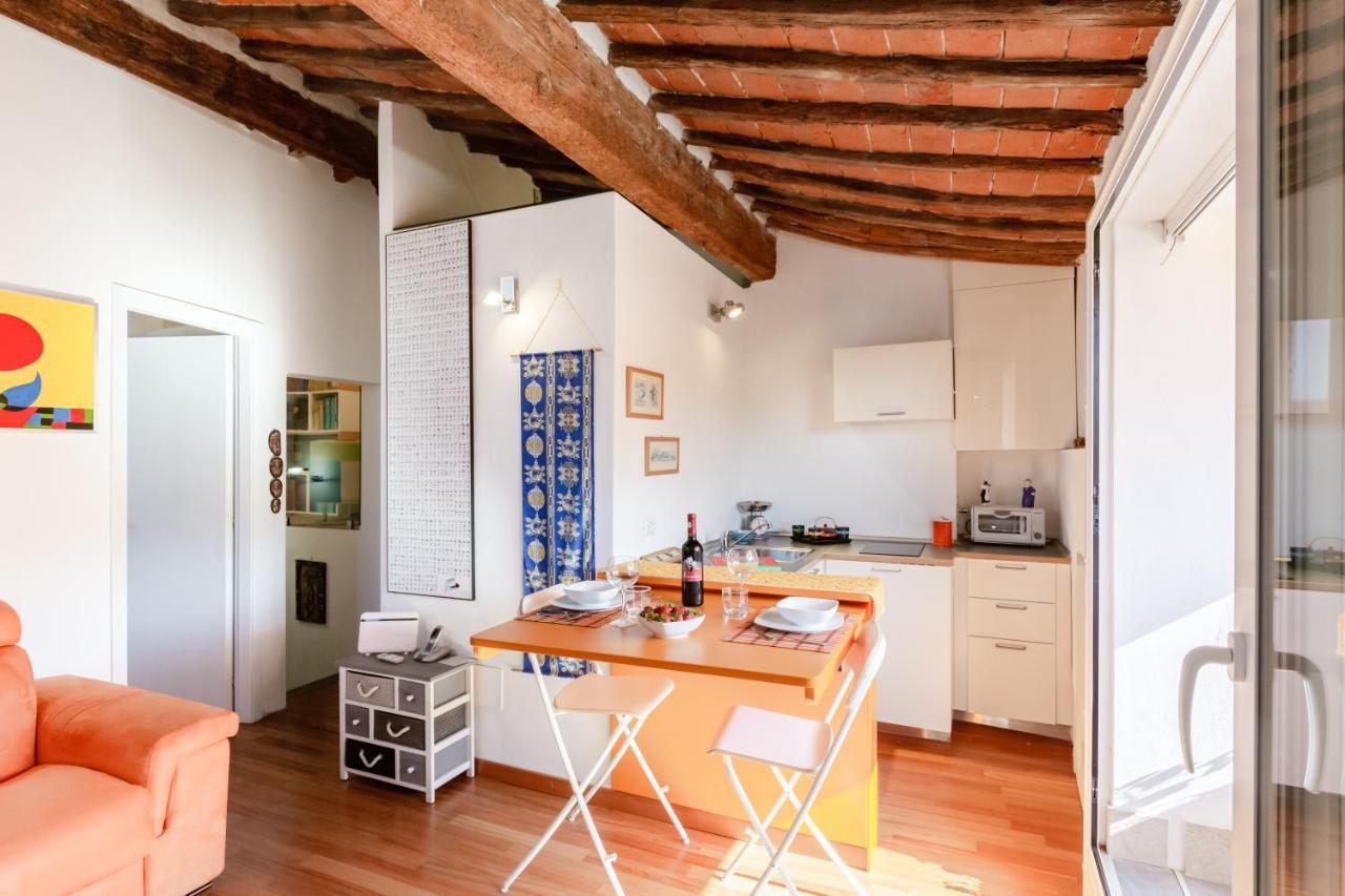 Piazza Dei Cavalieri Orange Attic Apartment Pisa Bagian luar foto